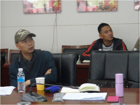 保山移动车辆主管何林刚（前排就坐）参与全程培训。