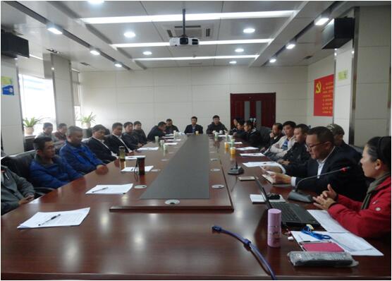 918博天堂综合办主任宋洋对918博天堂公司治理造度、安全知识进行宣贯培训。