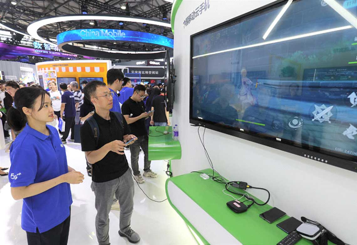 人们在中国移动展台履历云手机游戏